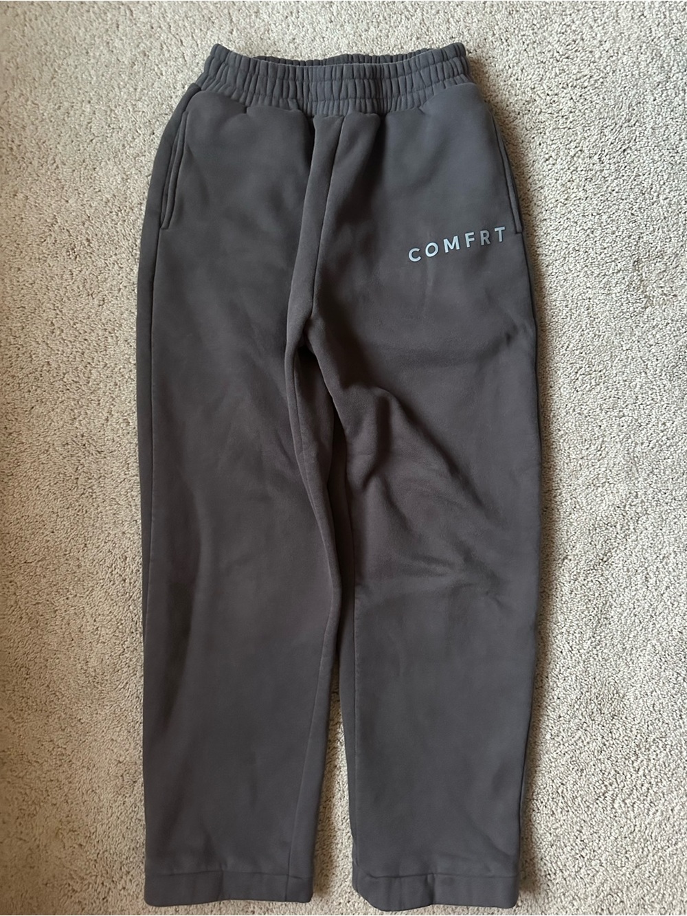 Comfrt brand straight leg sweatpant size medium